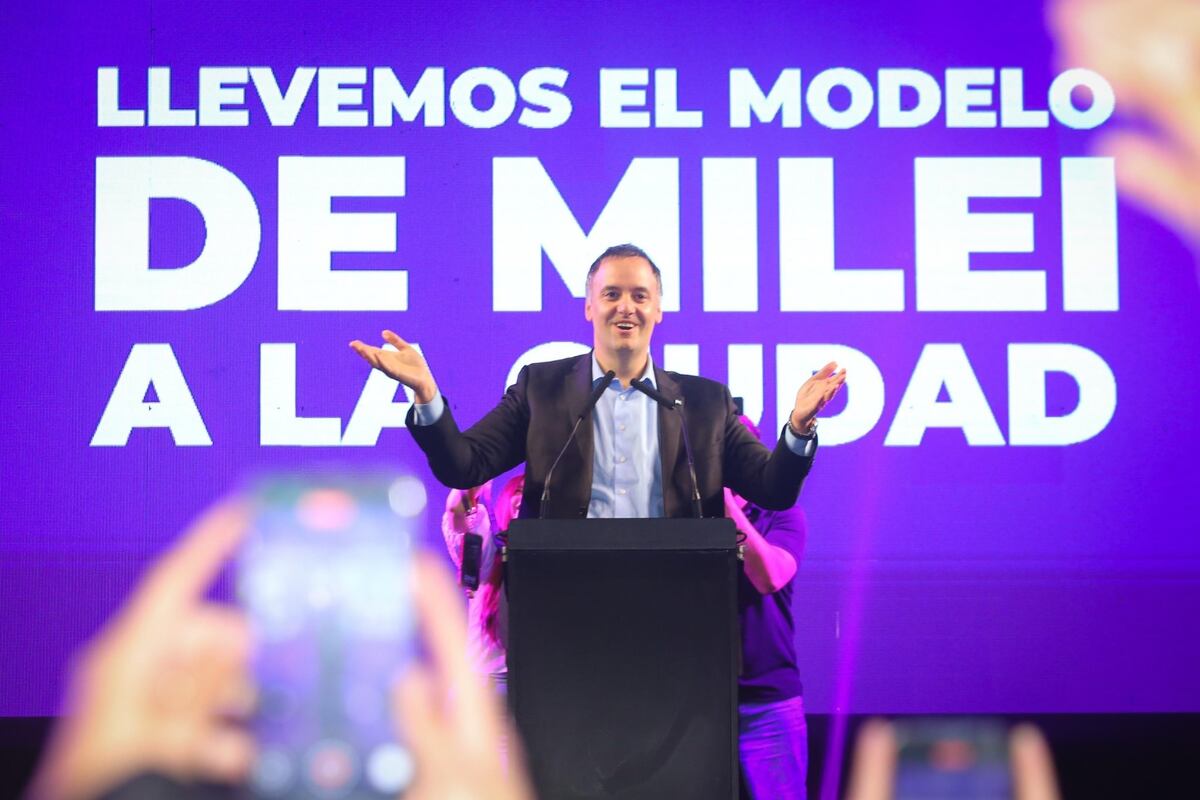 El festejo de La Libertad Avanza tras la victoria en las elecciones de Caba.