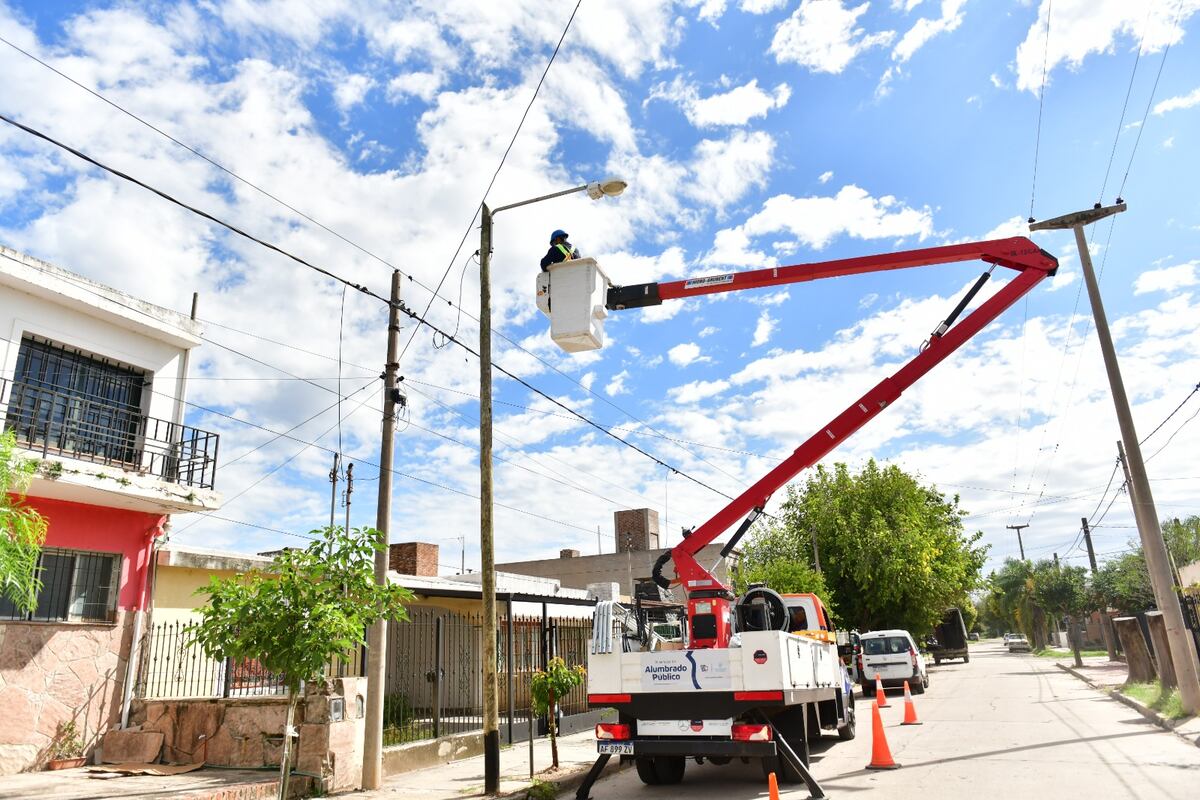 Operativo de limpieza y bacheo tras las lluvias en la ciudad de Córdoba. (Municipalidad de Córdoba)