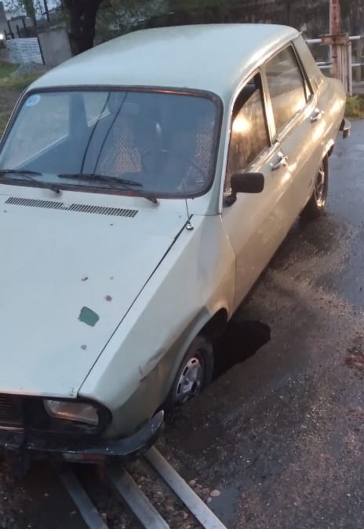 Así quedó el auto (Gentileza @barrionuevofern).