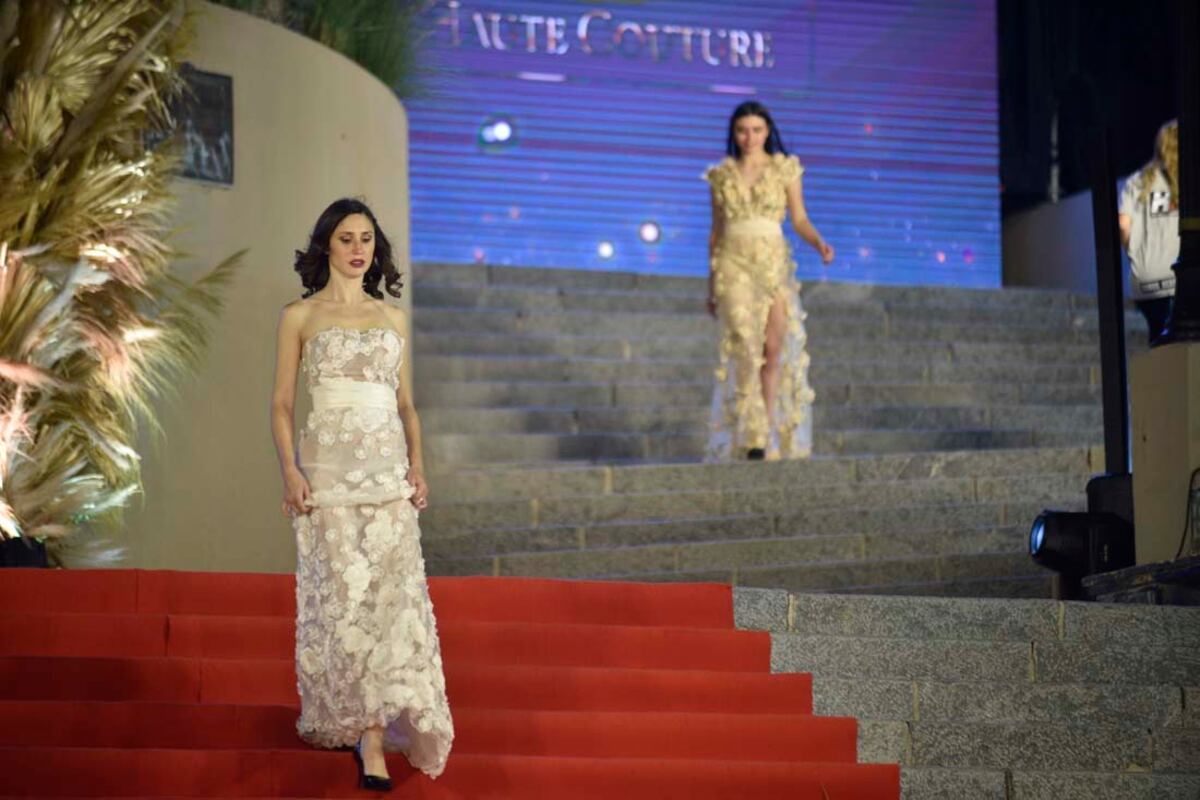 Desfile Real en las escalinatas del Parque Sarmiento (Facundo Luque)