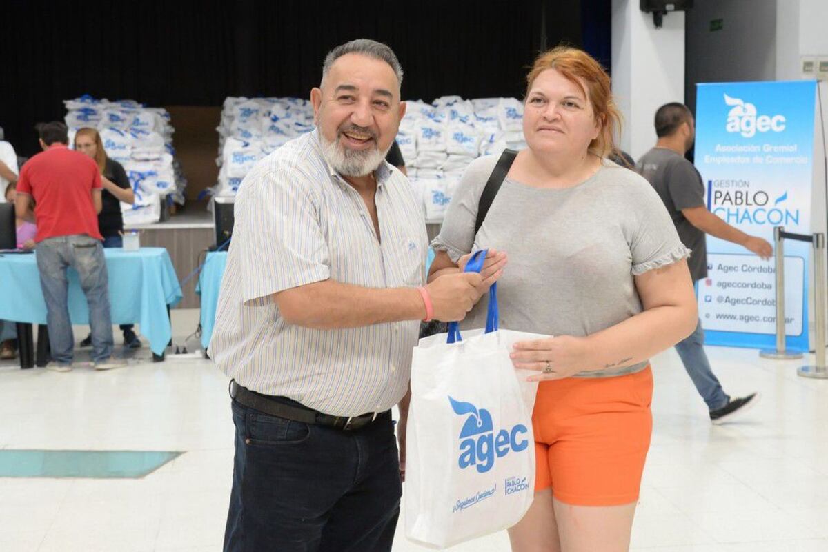 Agec entregó más de 10.000 kits escolares