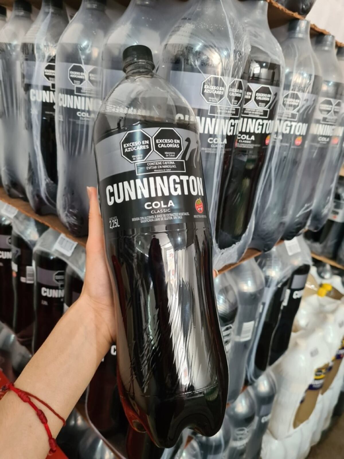 Manaos adquiere Cunnington.