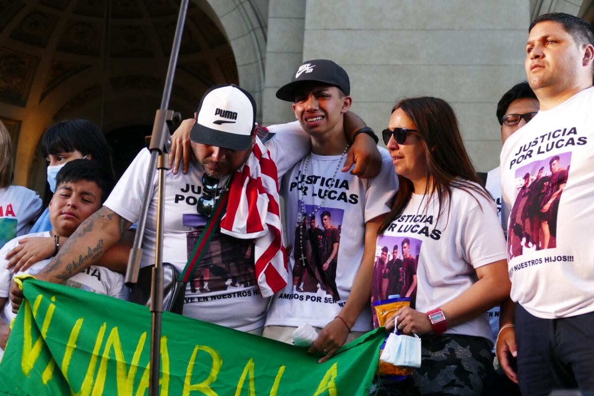 Realizaron una marcha para pedir justicia por Lucas González. (Clarín)