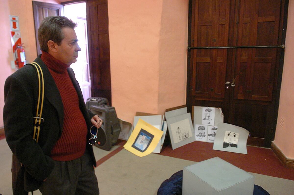 Alfonso Barbieri - Muestra de Alfonso Barbieri Daños en el Centro Cultural España Cordoba por grupo sedevacantista a la muestra de Alfonso Barbieri J07GCU14.JPG 2743727