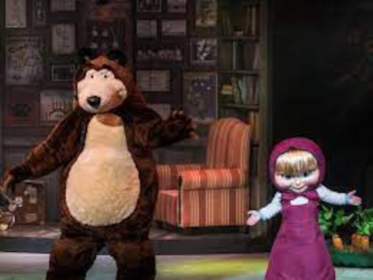 Masha y el oso saltaron al teatro con éxito.