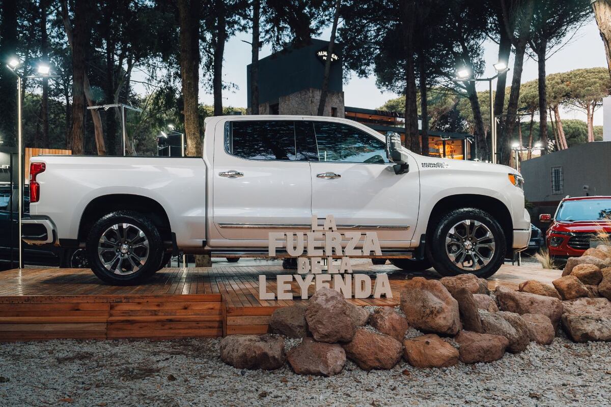 Chevrolet Silverado.