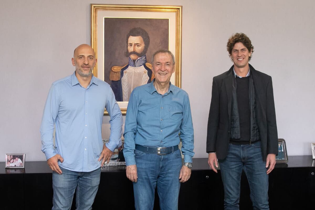 Sorpresa. En el año 2022, el gobernador Juan Schiaretti recibió en el Centro Cívico al senador Martín Lousteau, y a su principal operador político, el diputado nacional Emiliano Yacobitti. Ese diálogo nunca se interrumpió. (La Voz / Archivo) 