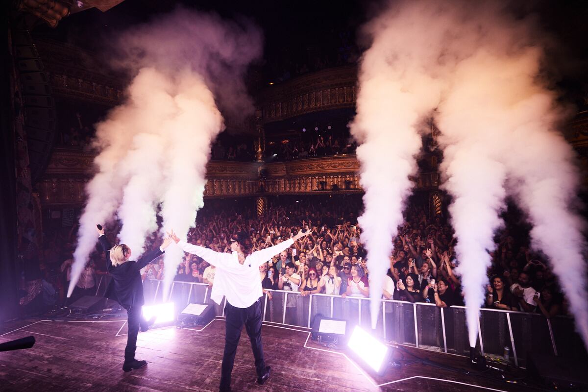 Ca7riel & Paco Amoroso, en Lollapalooza y en el House of Blues de Chicago. (Instagram @lollapalooza y DF Entertainment)