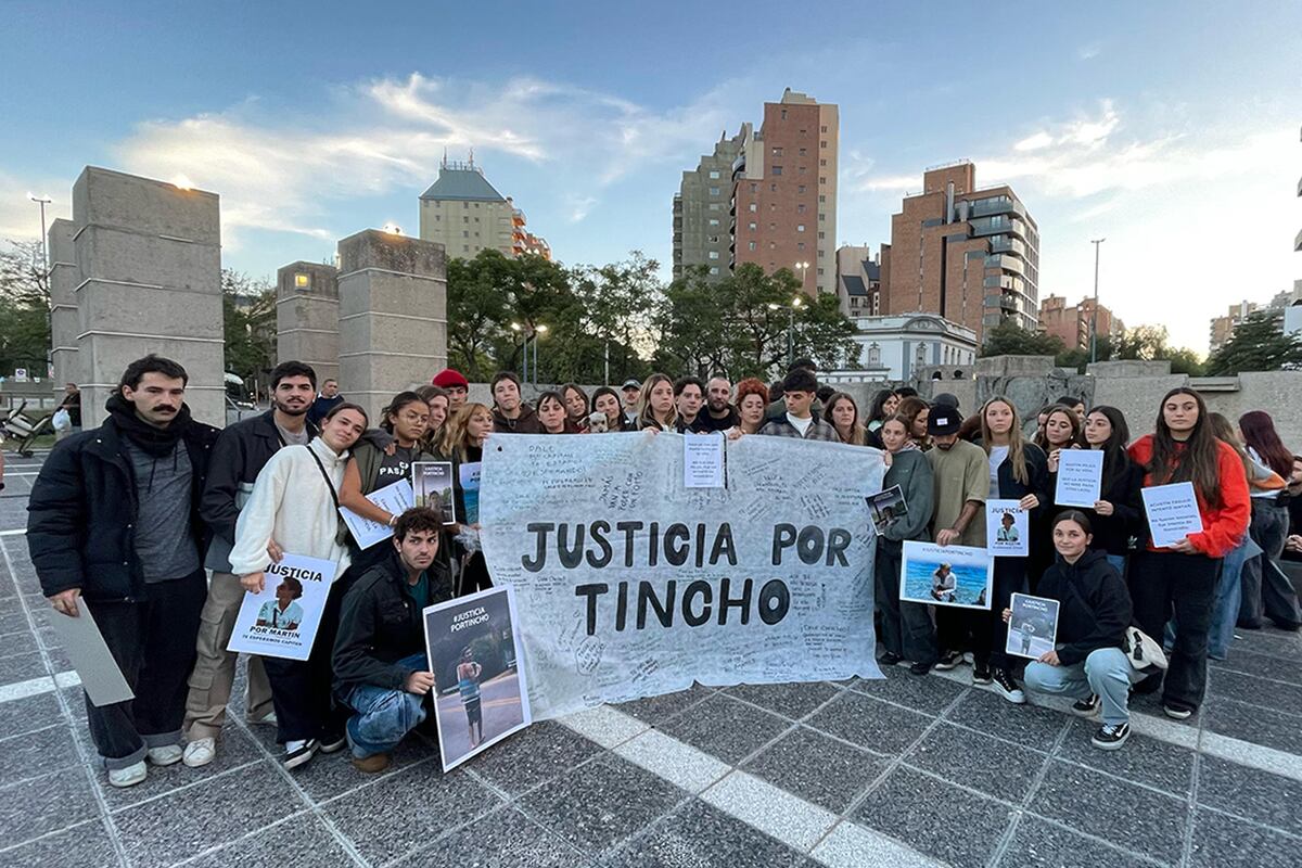 A un mes del brutal ataque a Martín Cáceres, sus amigos le dedicaron unas palabras. (La Voz)