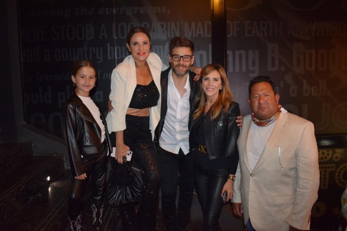 El elenco de "Los vecinos de arriba". (Fotos: LVI).