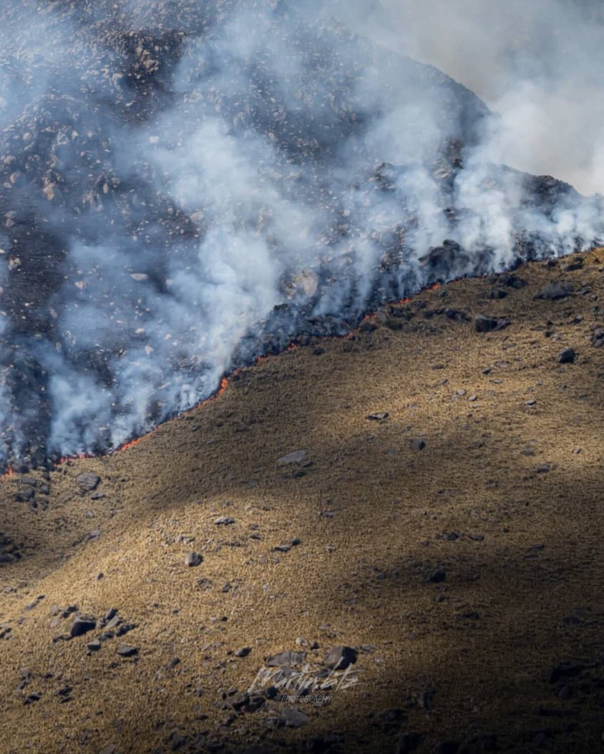 Imágenes del incendio en Sierra de los Comechingones. (Foto / instagram.com/martin.btz)