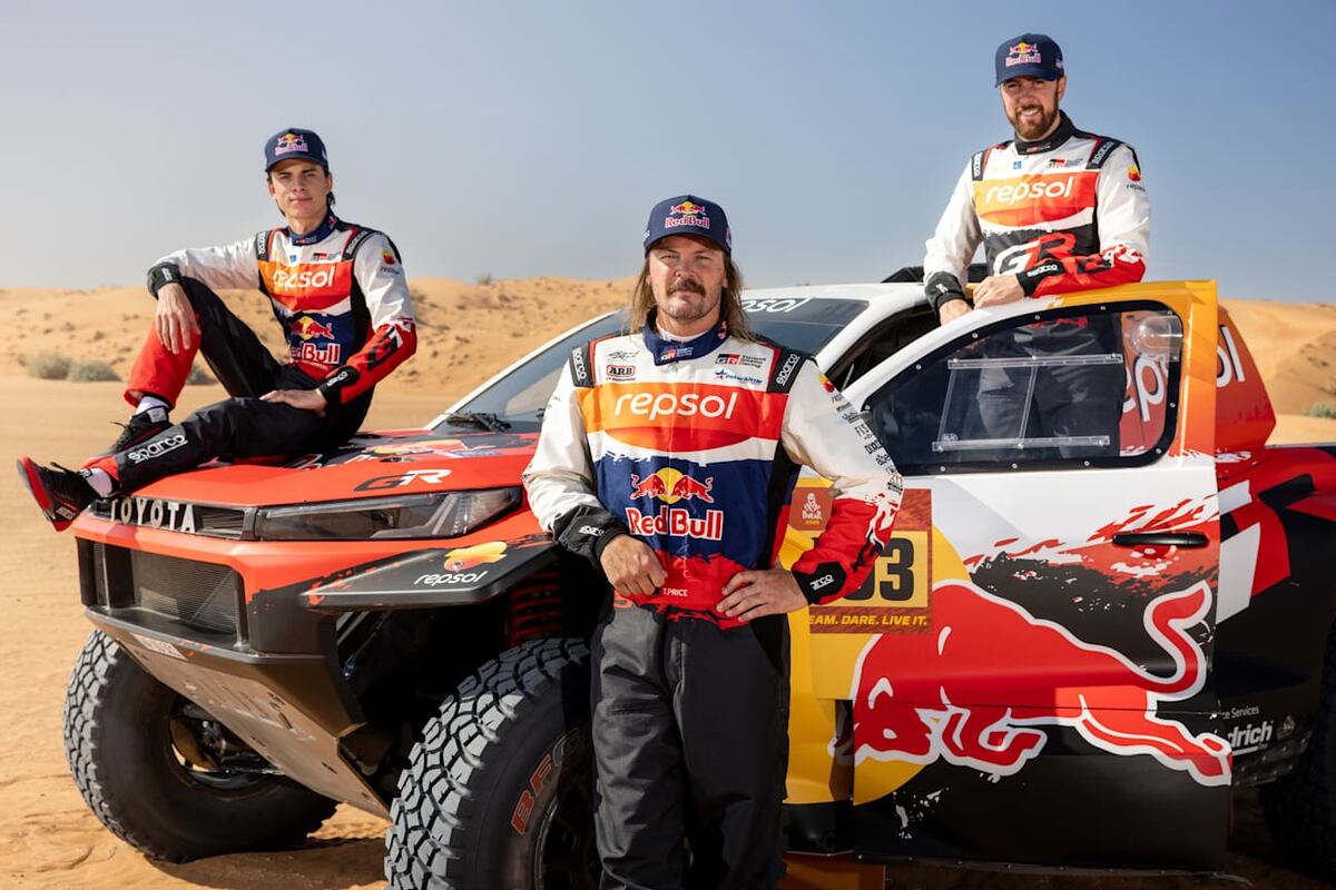 El Dakar 2026, tendrá una intensa lucha por el triunfo como el  equipo Toyota Gazoo Racing, Ford Raptor, Dacia Sandrider y el novísimo EBRO 4x4. //Prensa ASO.