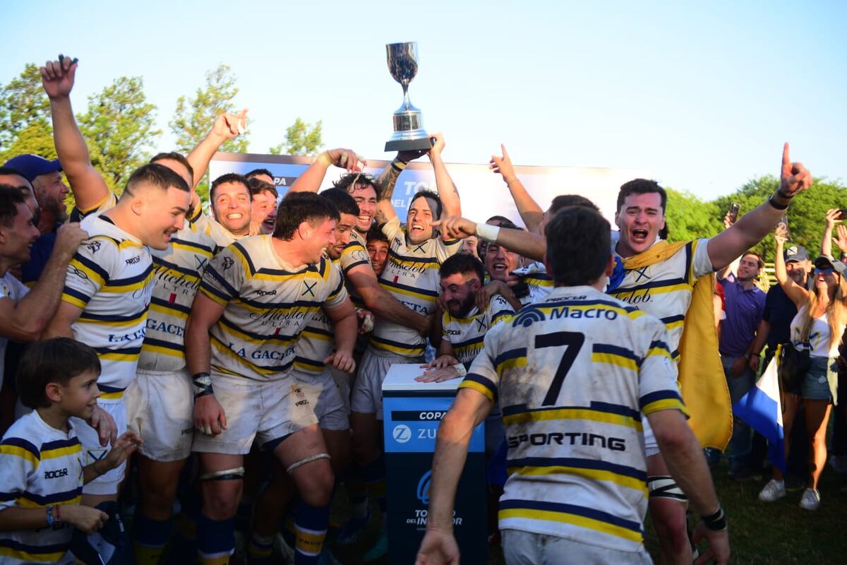 En noviembre pasado, Tucumán Lawn Tennis le ganó a Jockey CC en Córdoba y es el campeón del Torneo del Interior A, con Nicolás Sánchez como emblema. (José Gabriel Hernández / La Voz)