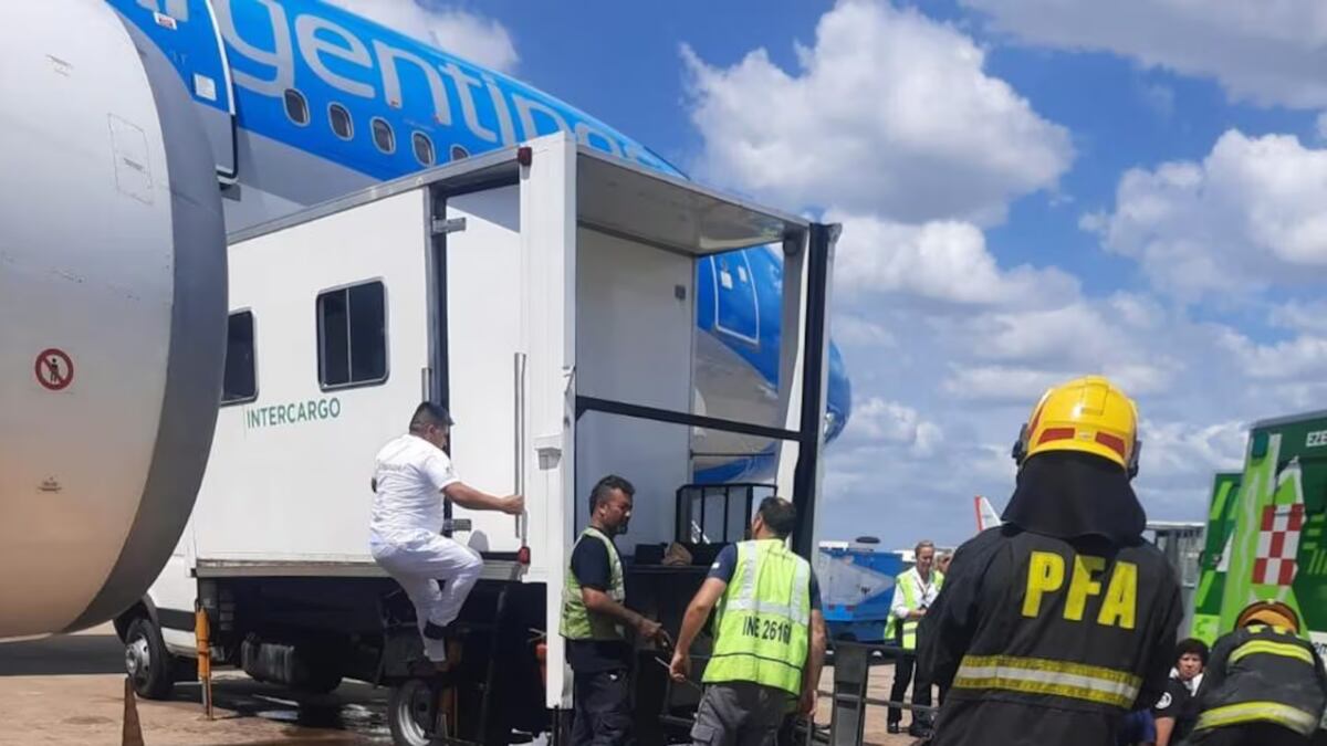 Se desplomó un elevador hidráulico en el Aeropuerto Internacional Ezeiza