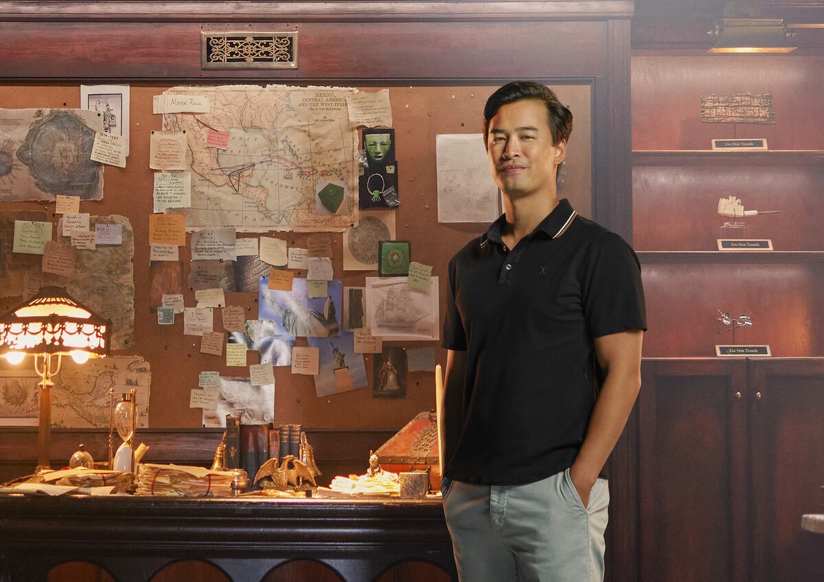 Jordan Rodrigues como Ethan. Foto: Disney/Michael Muller.