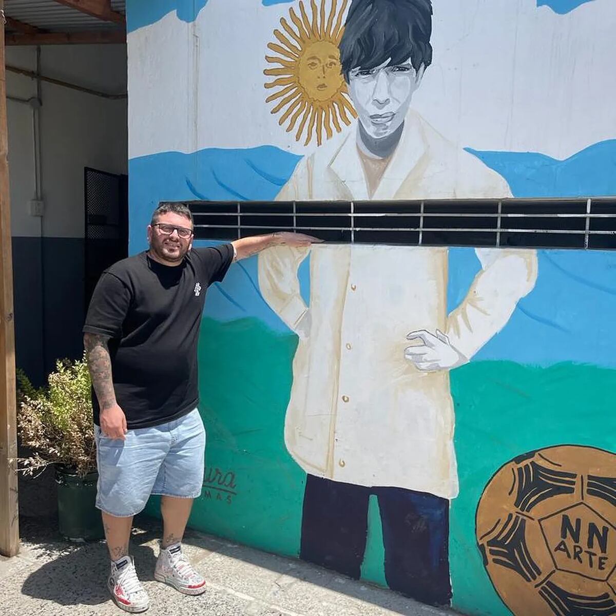 "Gracias Fiorito. Ciudad de D10S", escribió el exfutbolista y entrenador de fútbol Italo-argentino.