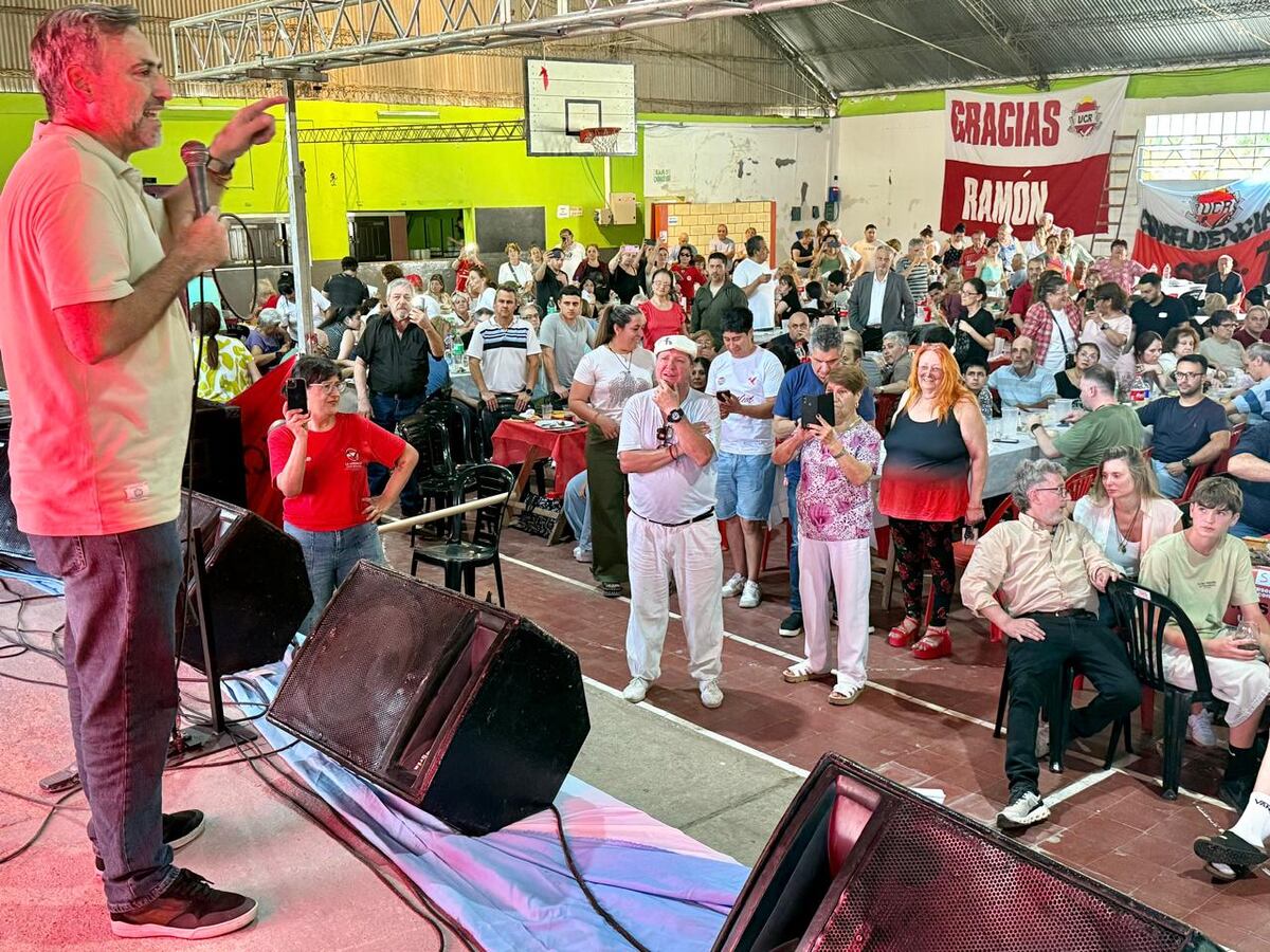 Mestre armó un acto para agradecerle a los fiscales en los comicios del 26 de octubre.