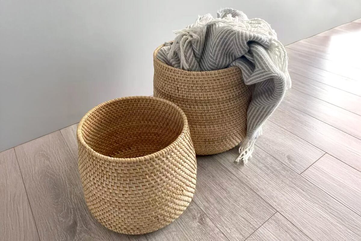 Prácticos y funcionales, los cestos de fibras naturales son tendencia para regalar esta Navidad.