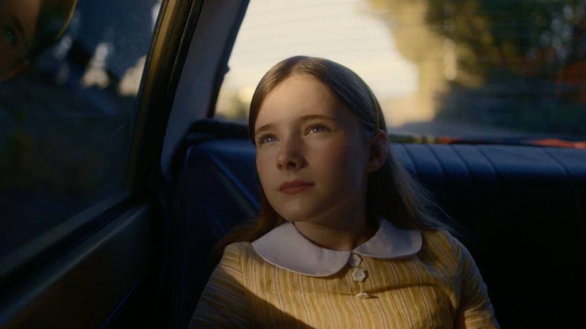 La película "The Quiet Girl" está basada en la novela de Claire Keegan, "Tres luces" (Foto: captura de pantalla)