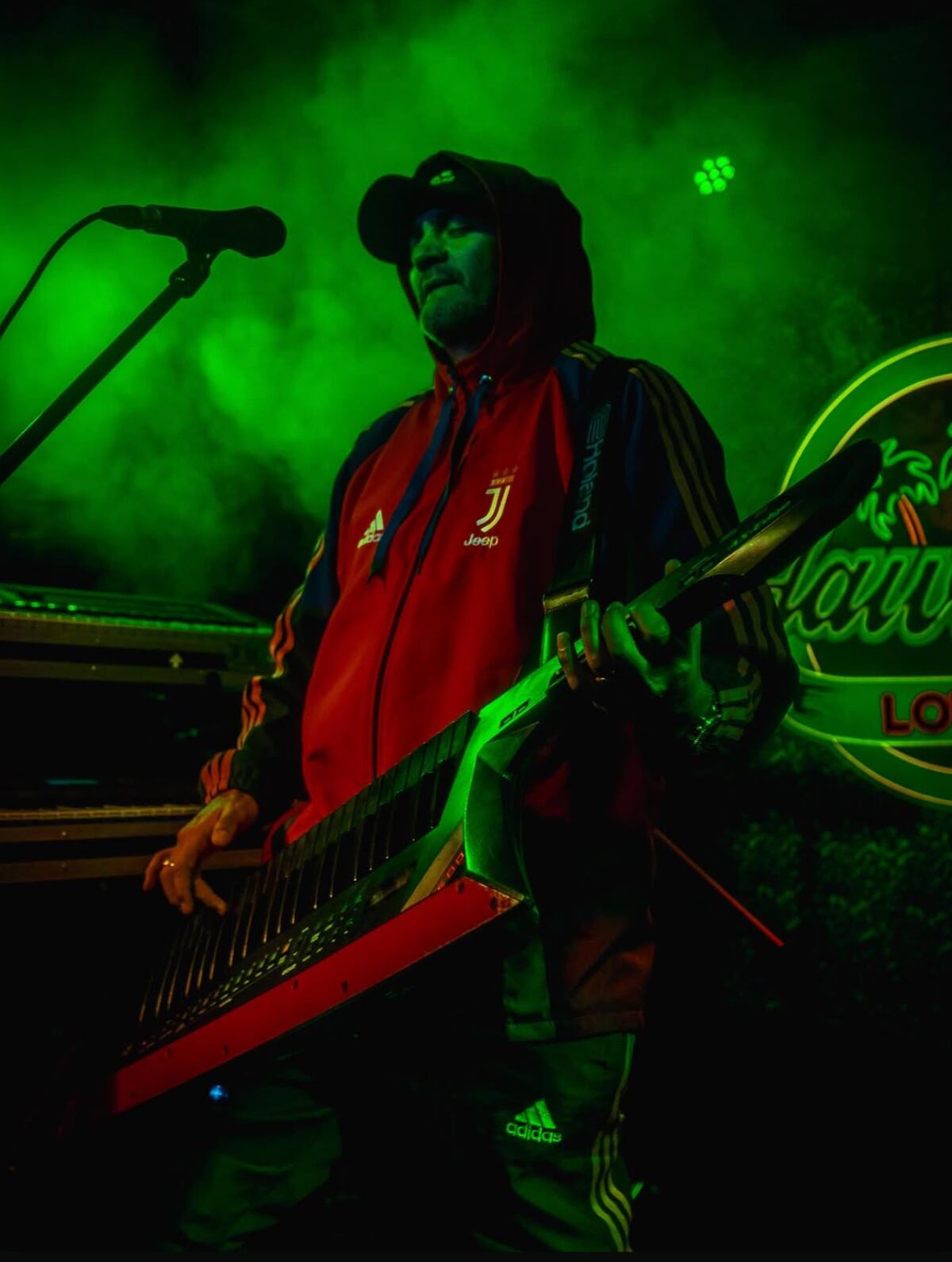 Ariel Salinas fue uno de los fundadores de la icónica banda "Pibes Chorros". (Captura)