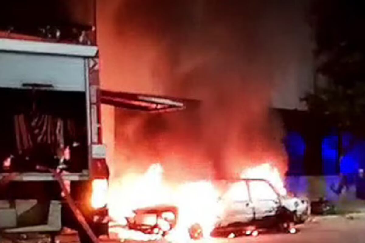 El auto incendiado que apareció en José León Suárez