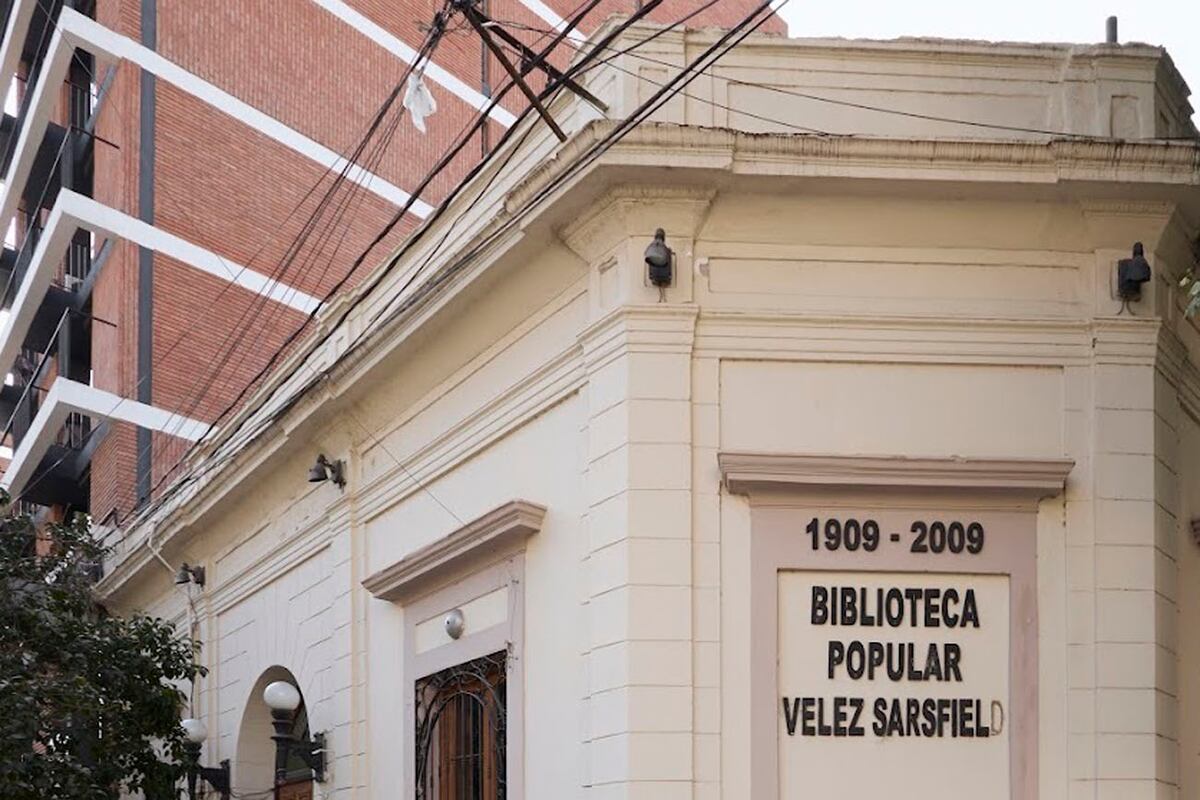 Biblioteca Popular Vélez Sarsfield.