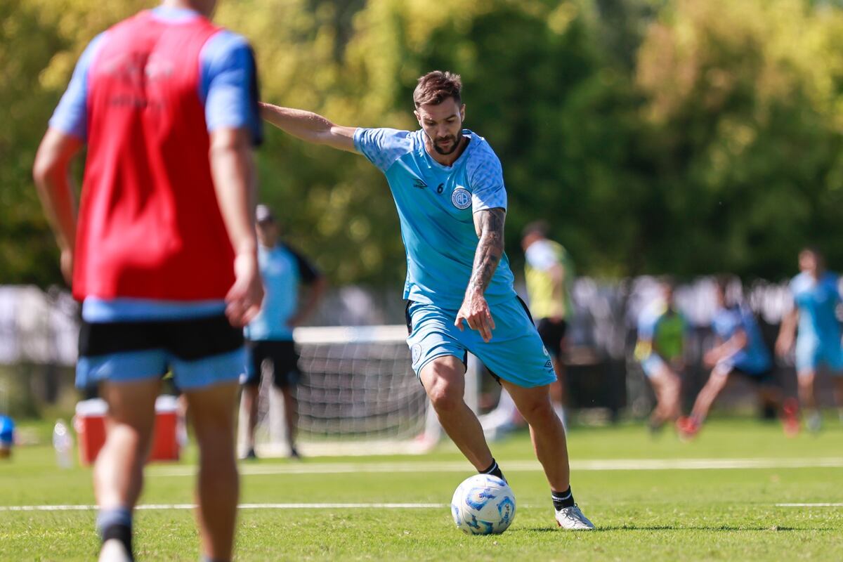 Fausto Grillo ya no tendrá lugar en el equipo del Pirata y se le busca una salida (Prensa Belgrano).
