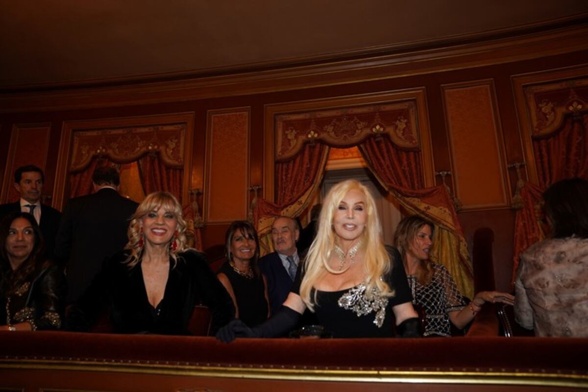Su Giménez en su palco. (Clarín)