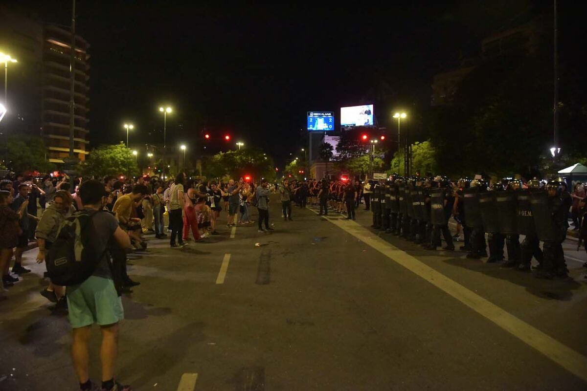 cacerolazo en patio olmos