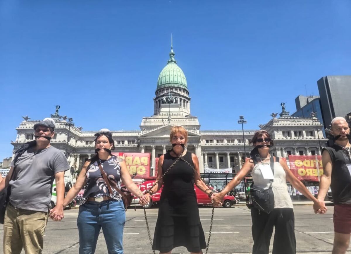 Nancy Pazos protestó en contra de la reforma laboral.