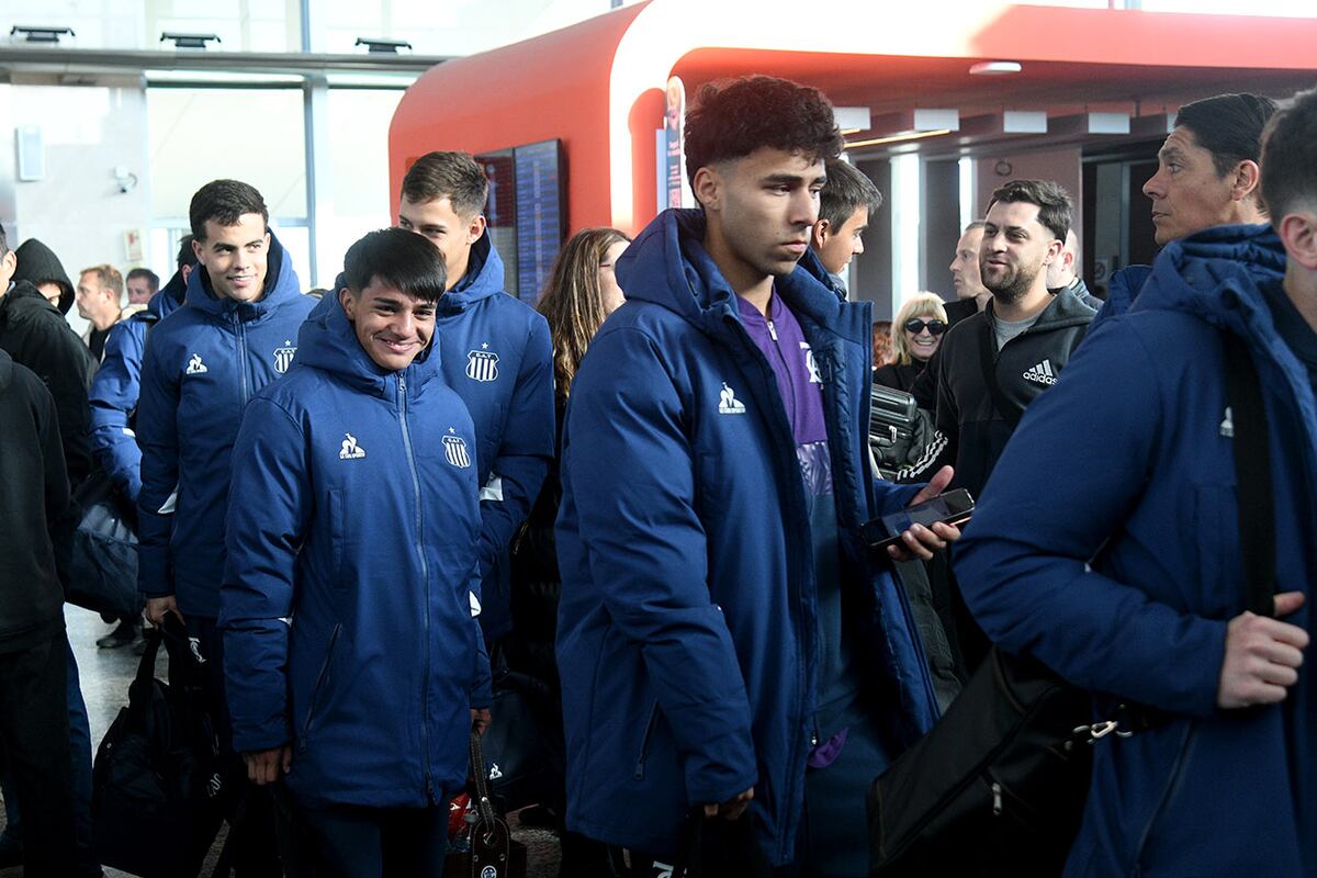 Talleres viajó a Buenos Aires con los juveniles Joaquín Salas y Emiliano Chiavassa, entre otros. (Ramiro Pereyra / La Voz)