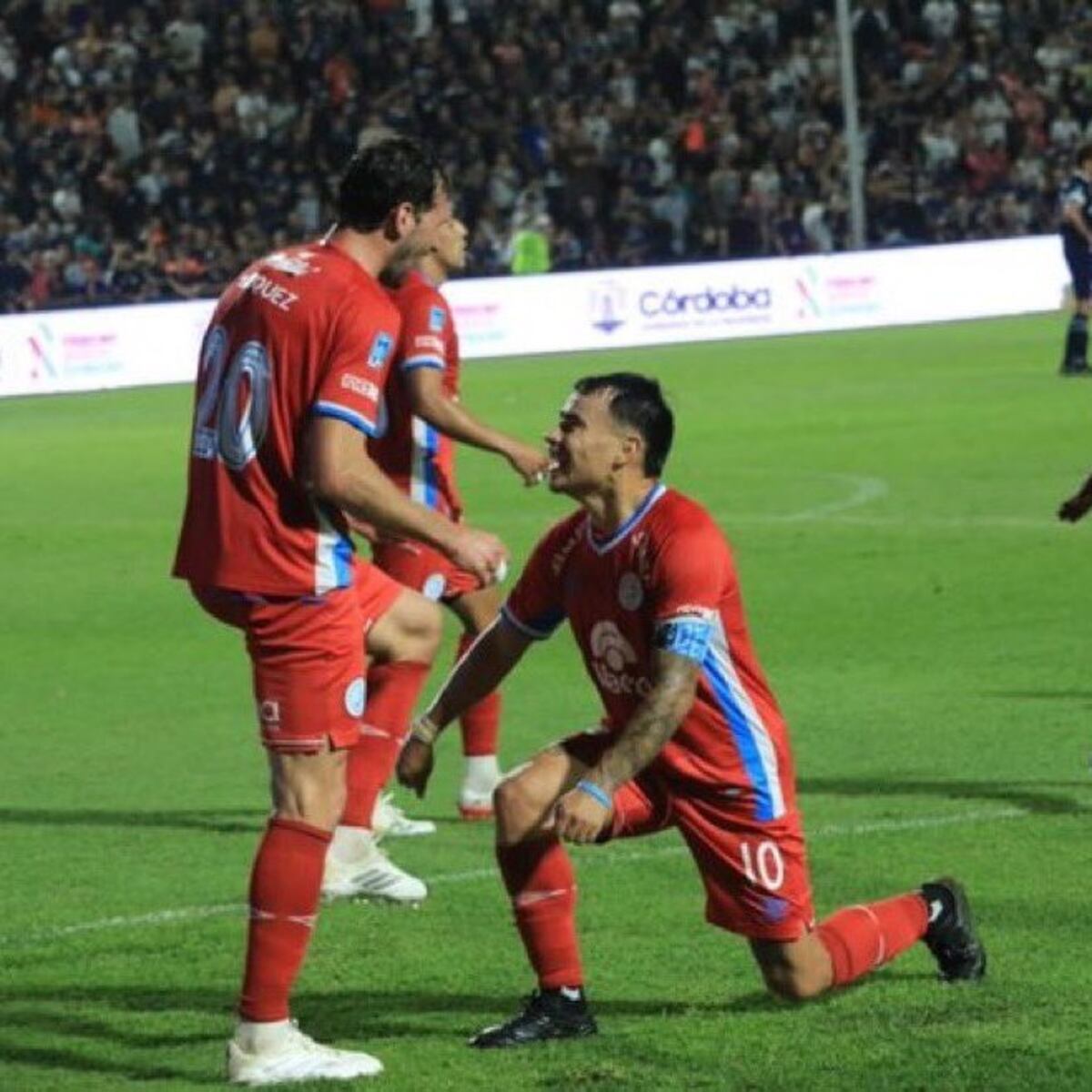 Vázquez y Zelarayán, figuras de Belgrano. (Prensa Belgrano).