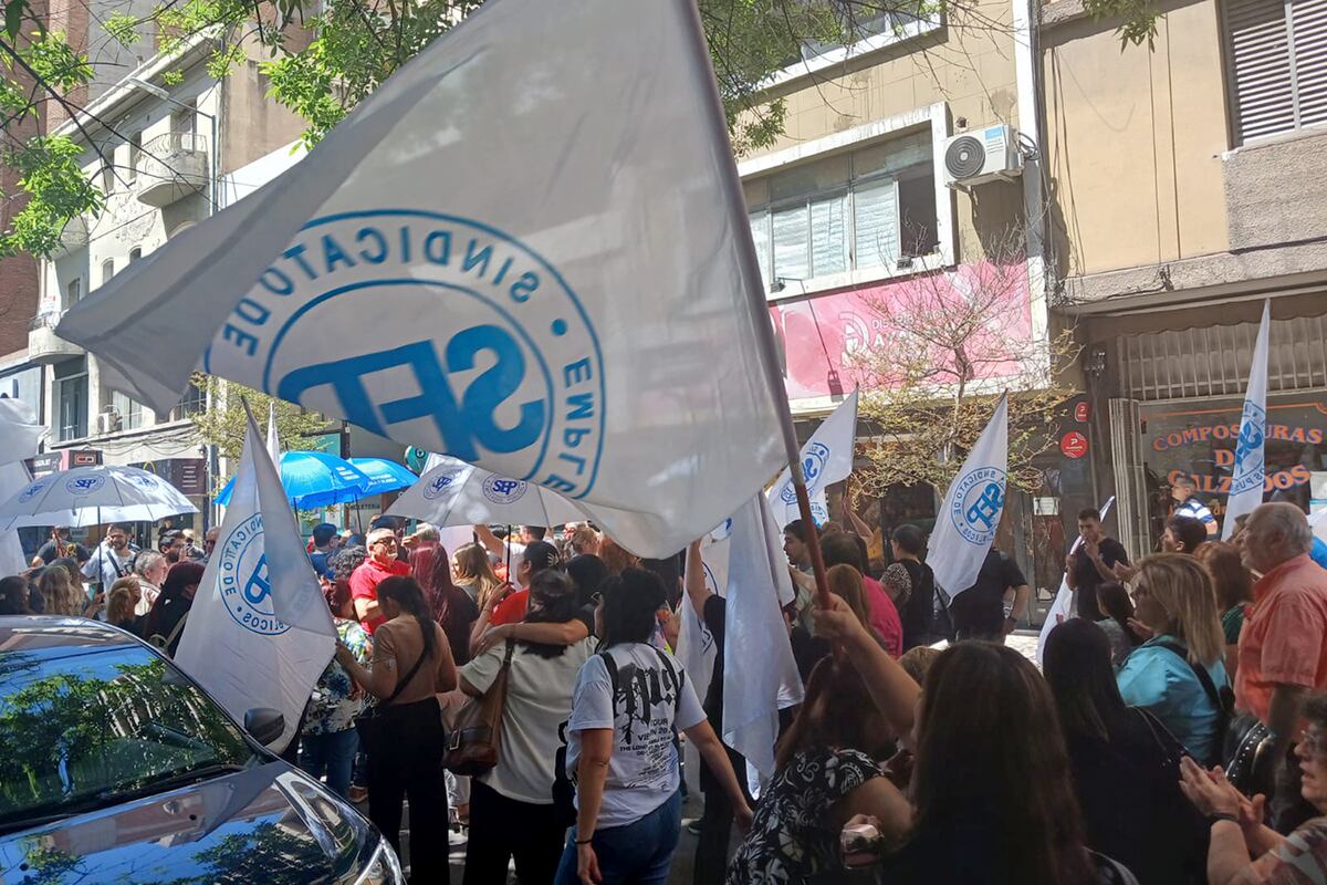 Básico. El SEP es uno de los gremios estatales que reclama que los adiciones salariales pasen al básico. Hay asambleas de dos horas por turno y este miércoles una movilización. (La Voz / Archivo)
