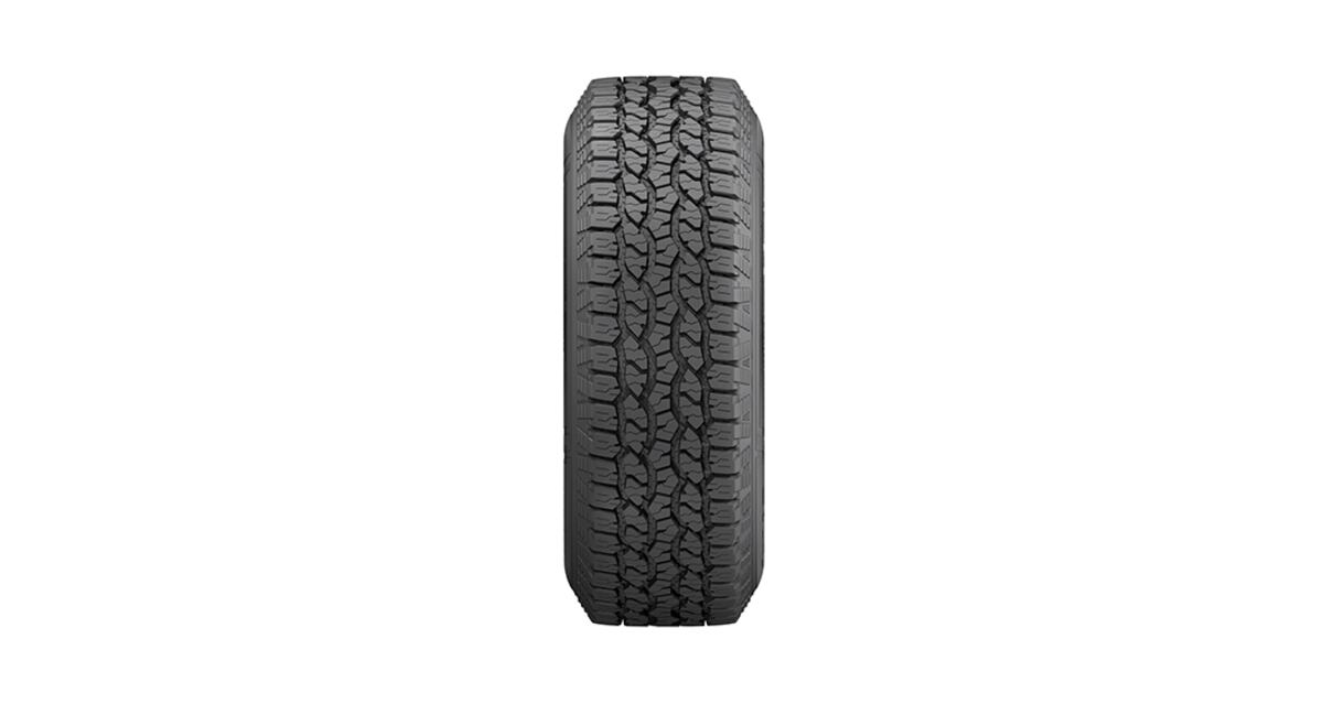 El Wrangler Workhorse AT cuenta con surcos más amplios, que ayudan a la evacuación del agua y aseguran el contacto con el asfalto.