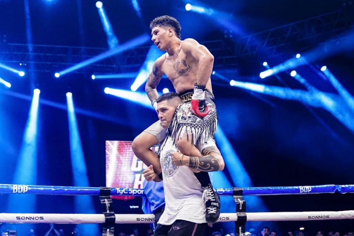 José "Sansón" Rosa venció por fallo unánime a Juan Leal en un combate con polémicas, pero que le permitió conservar los cinturones fedelatin y latino de los súper ligeros. (Prensa Boxeo de Primera)