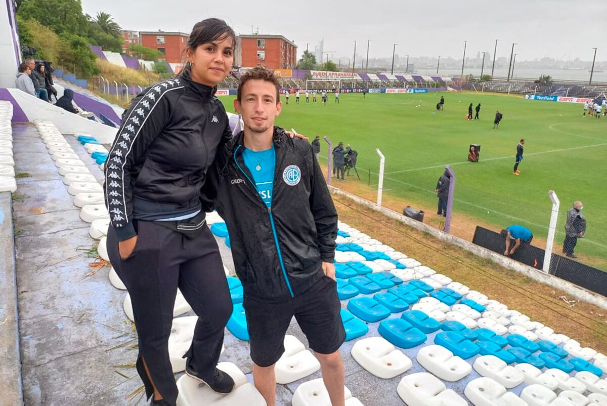 Nicolás y Erika se organizaron sus vacaciones para coincidir con la presentación de Belgrano en Montevideo. (La Voz)