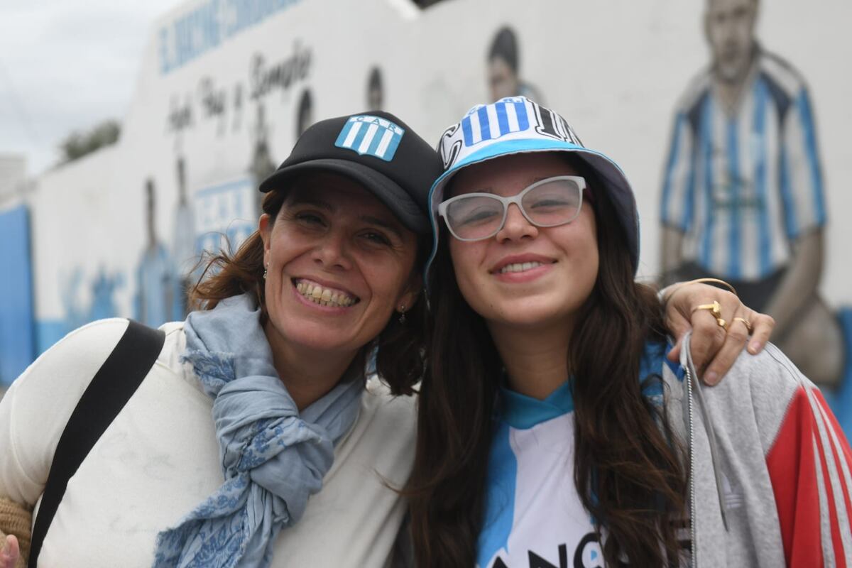 Cara 'e Cancha de Racing en la previa del partido con Ferro. (Ramiro Pereyra / La Voz)