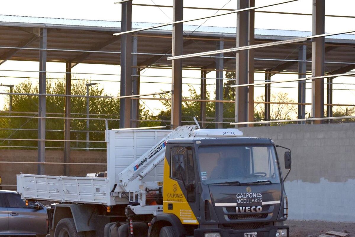El área de diseño trabaja en una línea de montaje ultrarrápido que llevará la modularidad a un nuevo nivel en el mercado argentino.