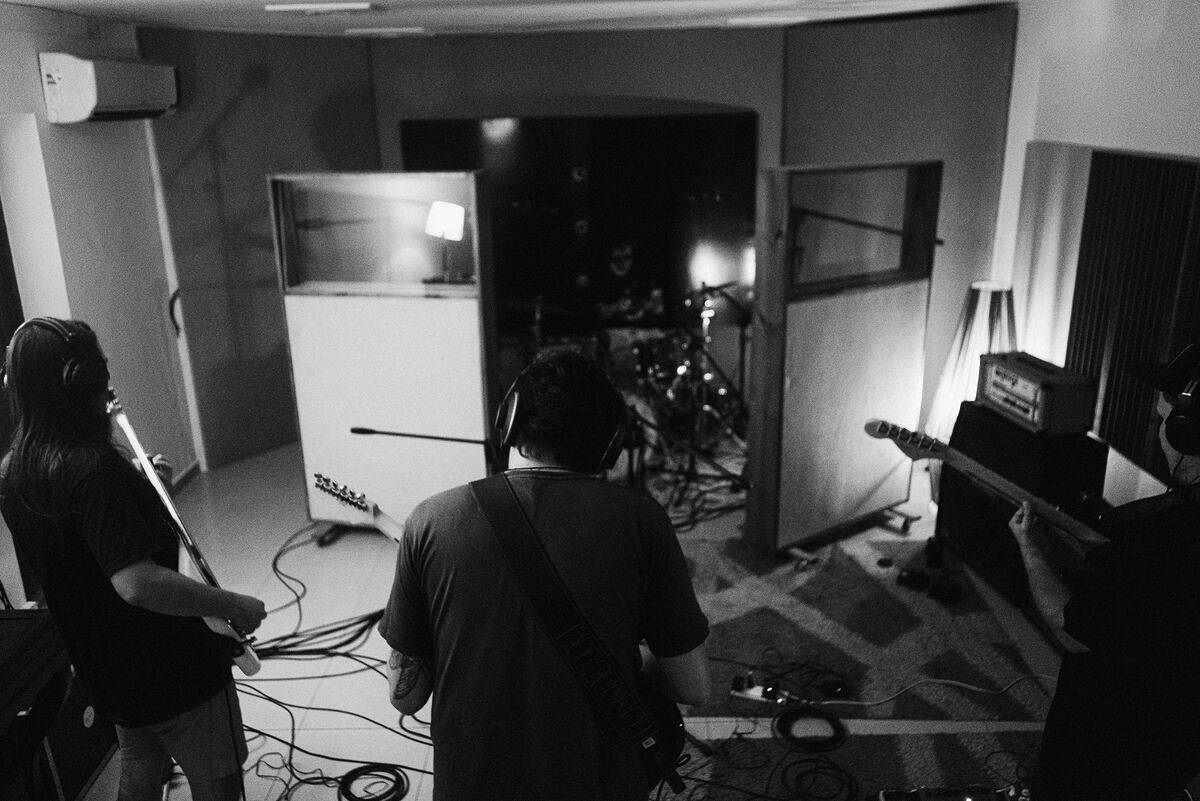 La banda grabó el álbum en cuatro maratónicas sesiones en Islandia Estudio. (Gentileza Las Rutas).