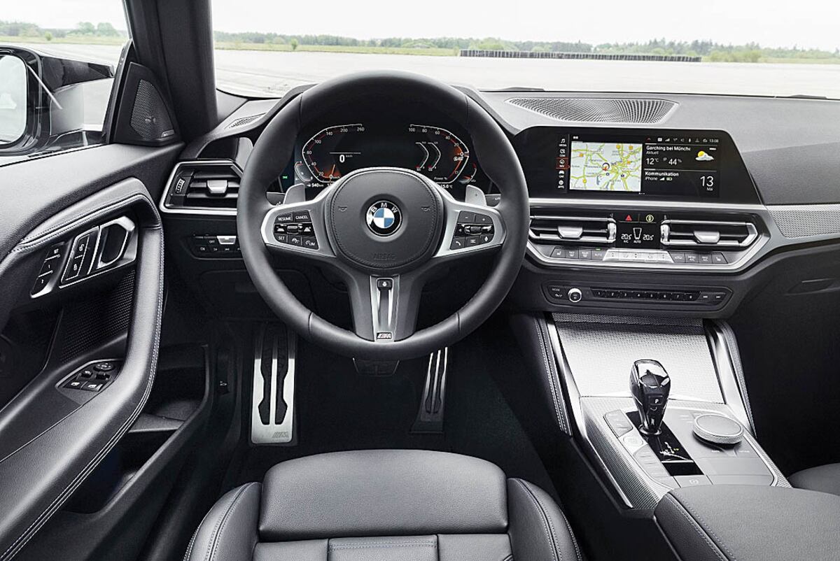 M240i xDrive / BMW