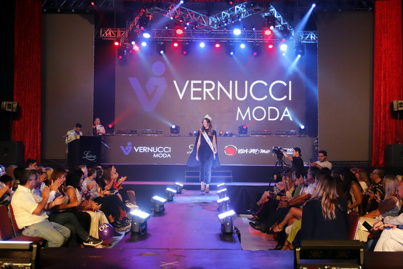 Desfile de Vernucci Moda en Espacio Mónaco en Carlos Paz.  (La Voz)