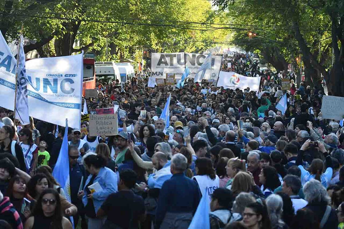 Marcha por la educación y contra el recorte en las universidades, en abril pasado. (La Voz/Archivo)