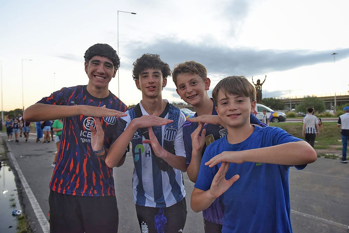 Cara de cancha en la previa del encuentro entre Talleres y Atlético Tucumán en el Kempes. (César Heredia / La Voz)