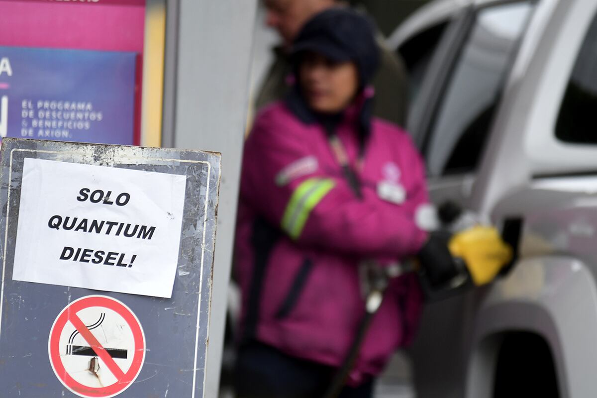 El faltante de combustible en Córdoba sigue registrándose en distintas estaciones de servicio. (Ramiro Pereyra/La Voz)