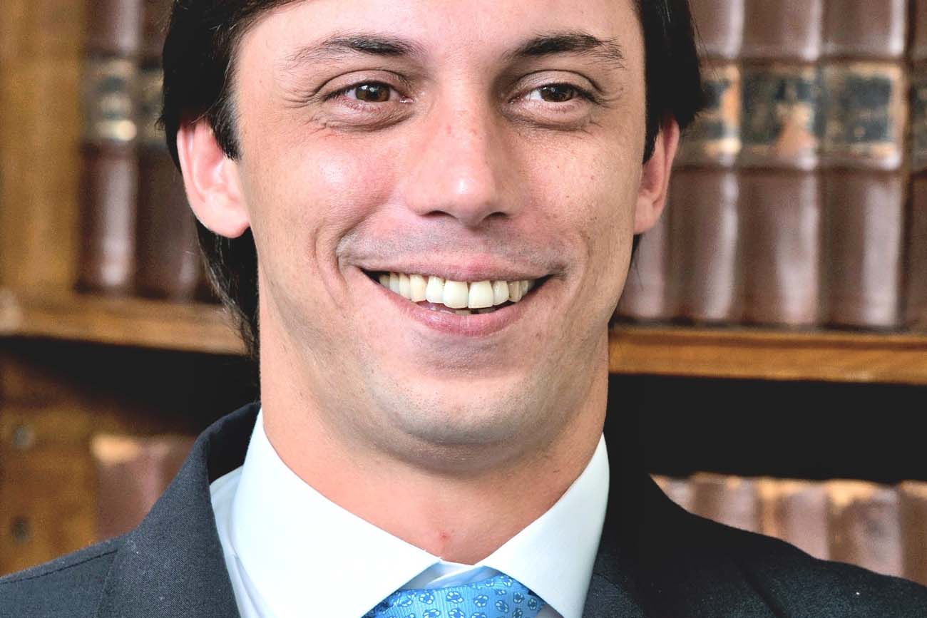 El abogado Santiago Castro Videla, integrante del Observatorio de Decretos Sujetos a Control Legislativo, de la Facultad de Derecho de la Universidad Austral. (La Voz)