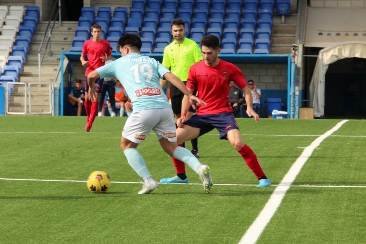 Jeremías Pita, de 20 años, está dando sus primeros pasos en la Tercera División de España. Es cordobés y se formó en Barrio Parque. (Gentileza Jeremías Pita).