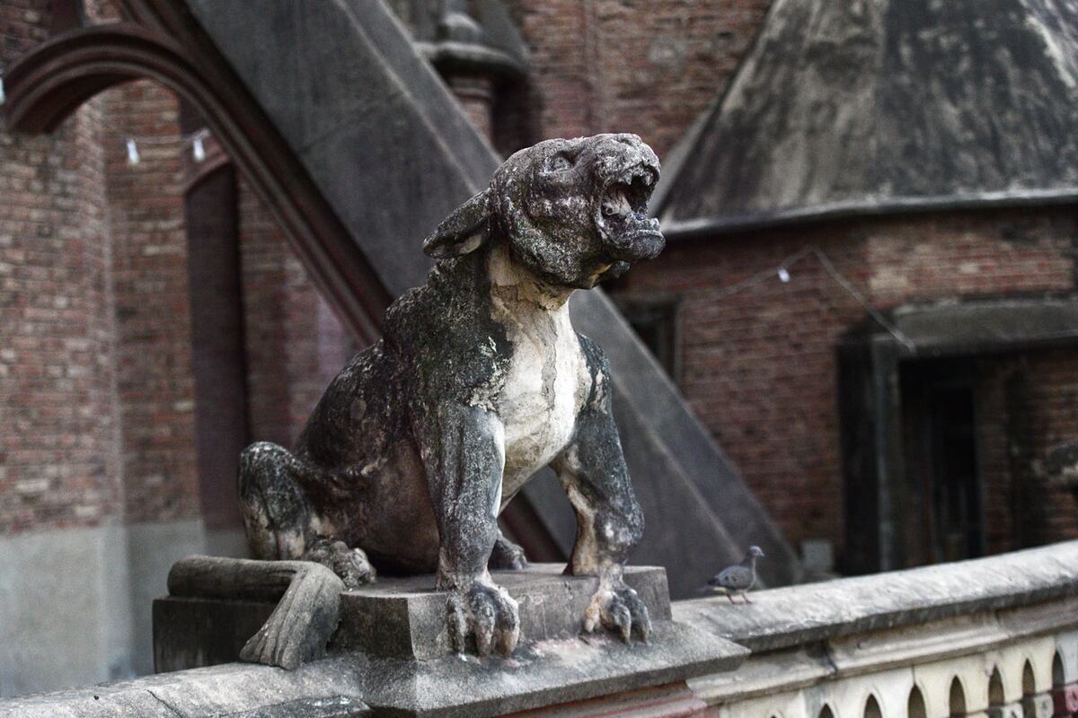 Las figuras fantásticas tienen importantes simbolismos en esta iglesia. (Javier Ferreyra / La Voz)