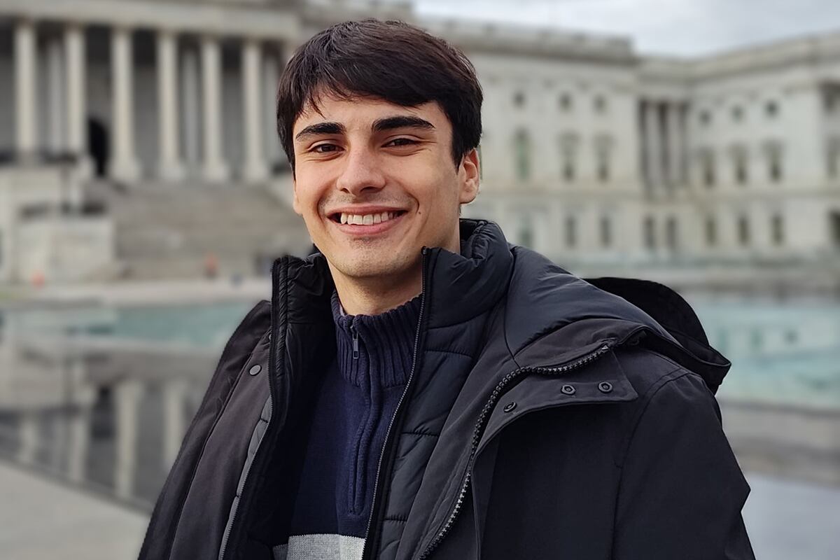 Ian Valentín Gottlieb Godoy Garraza, estudiante de Ingeniería Química en la Facultad de Ingeniería de la Universidad Nacional de La Plata, Buenos Aires, Argentina, está inclu{ido en la lista de los 50 mejores para el Premio Global Chegg.org para Estudiantes 2024. (Gentileza)