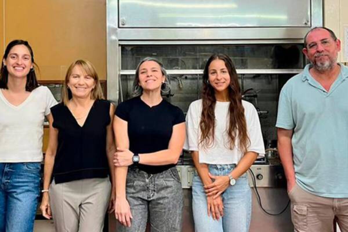 Elangeni Gilbert, la tercera de izquierda a derecha. (Conicet)