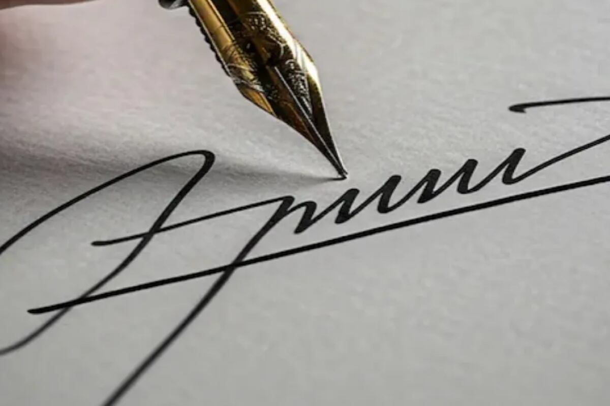 Qué significa si una persona subraya su nombre en la firma. Grafología (Grok)